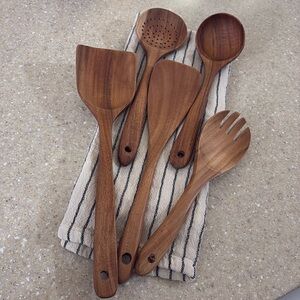 New 5 Piece Wooden Utensil Set